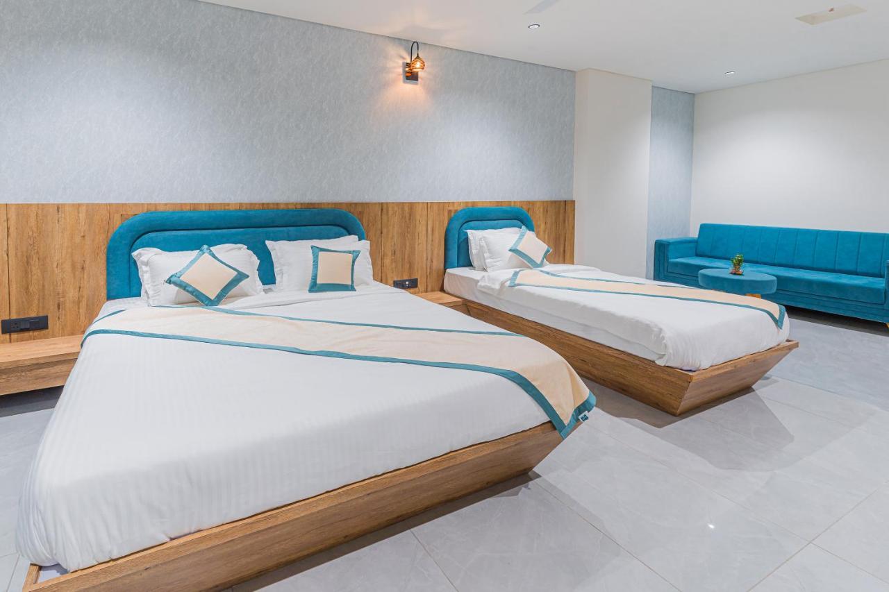 Hotel The Grand Heaven Gandhinagar Exterior foto